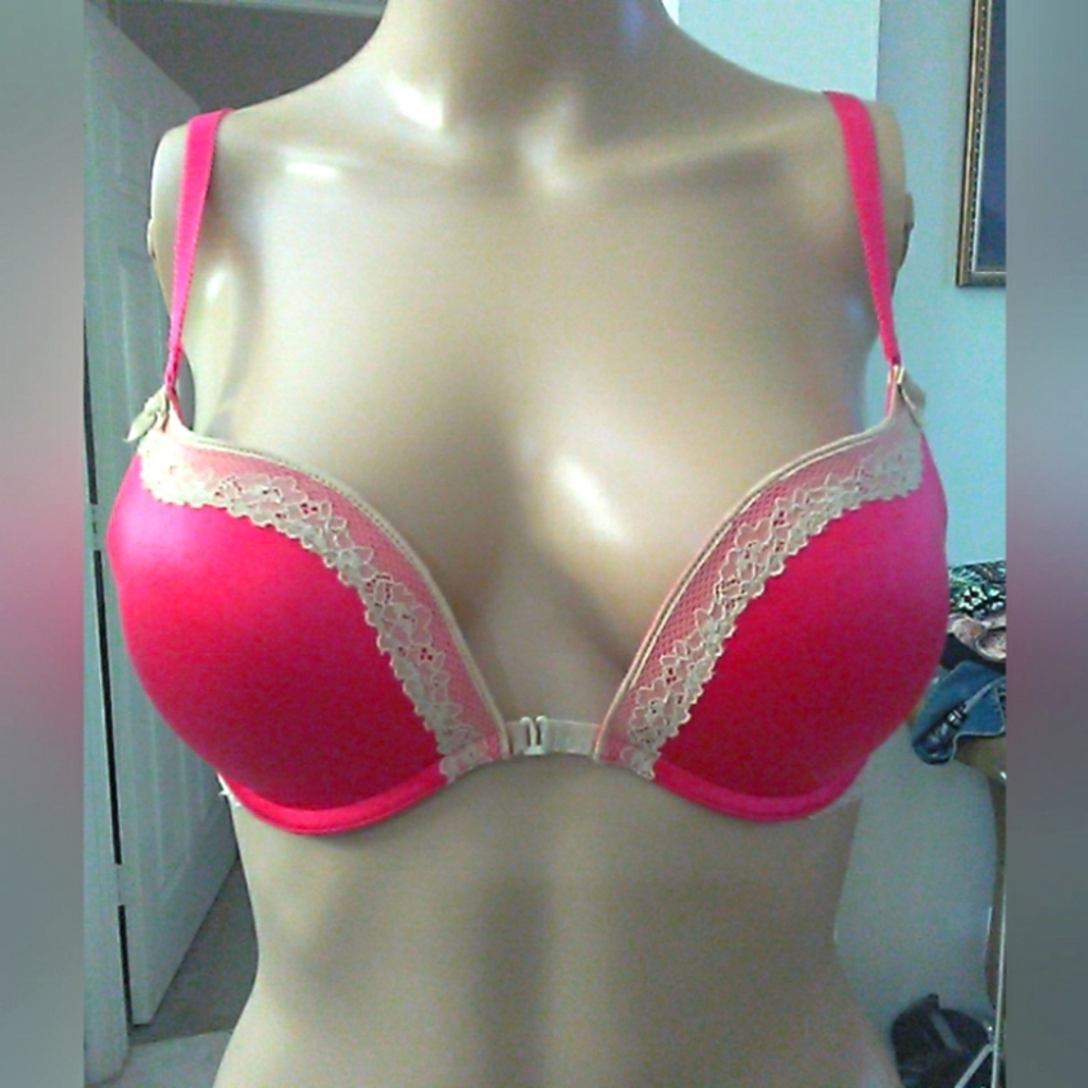 BNWT Aerie Vibrant Pink Lace Trim Bra ADJ. STRAPS OPENS FRONT OR BACK SZ. 34C